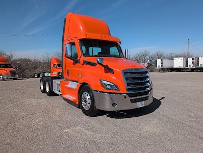 Used 2020 Freightliner Cascadia - photo 1