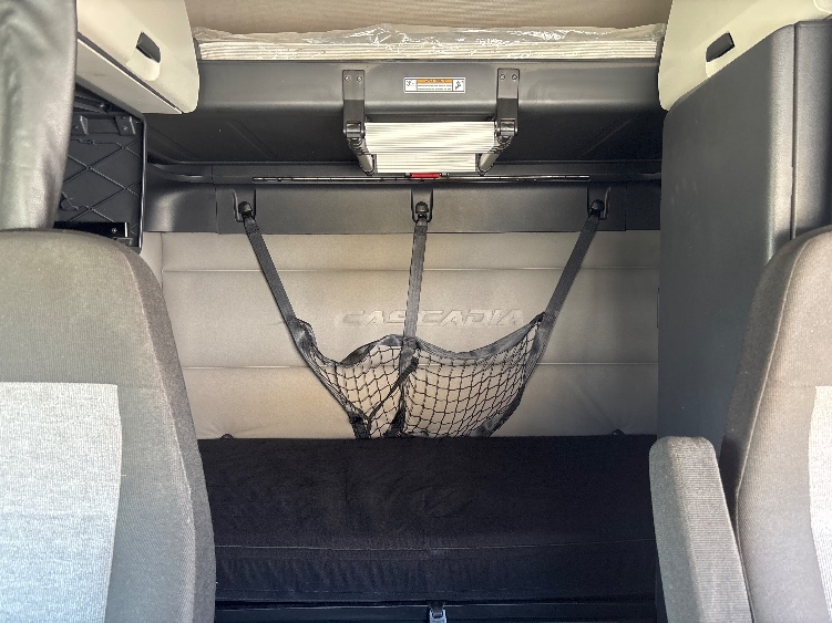 Used 2020 Freightliner Cascadia - photo 18