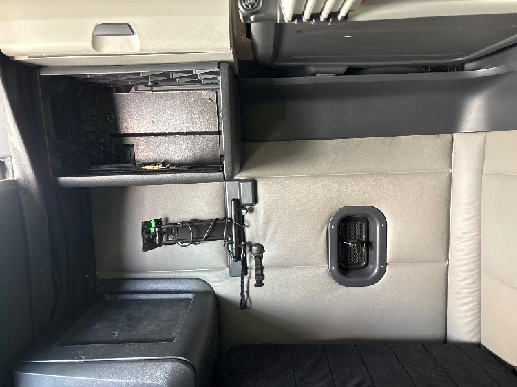 Used 2020 Freightliner Cascadia - photo 21