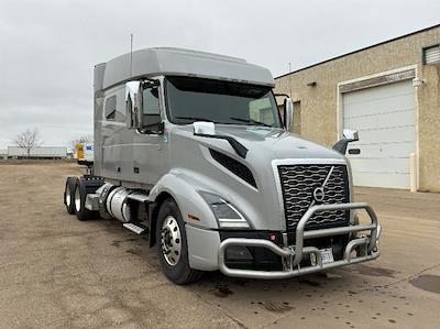 Used 2020 Volvo VNL - photo 1