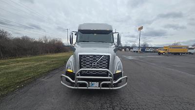 Used 2020 Volvo VNL - photo 1
