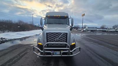 Used 2020 Volvo VNL - photo 1