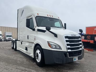 Used 2021 Freightliner Cascadia Detroit DD15AT Semi Truck with Sleeper Cab for sale #363789 - photo 1