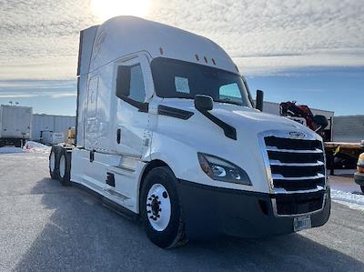 Used 2021 Freightliner Cascadia - photo 1