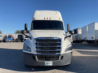 Used 2021 Freightliner Cascadia Detroit DD15AT Semi Truck with Sleeper Cab for sale #363796 - photo 2