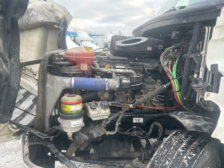 Used 2020 Freightliner Cascadia - photo 22