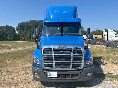 Used 2020 Freightliner Cascadia Detroit DD13 Semi Truck for sale #363963 - photo 2