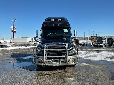 Used 2020 Freightliner Cascadia Detroit DD15AT Semi Truck with Sleeper Cab for sale #364143 - photo 2