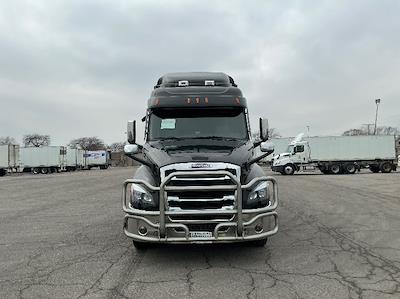 Used 2020 Freightliner Cascadia Detroit DD15AT Semi Truck with Sleeper Cab for sale #364145 - photo 2