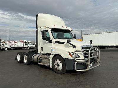Used 2020 Freightliner Cascadia Detroit DD15AT Semi Truck for sale #364228 - photo 1