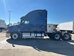 Used 2020 Freightliner Cascadia Detroit DD15AT Semi Truck with Sleeper Cab for sale #364258 - photo 4