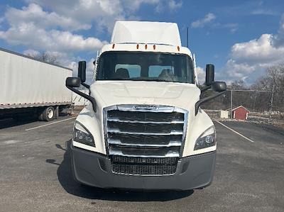 Used 2020 Freightliner Cascadia - photo 1
