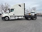 Used 2020 Freightliner Cascadia Detroit DD15AT Semi Truck with Sleeper Cab for sale #364694 - photo 4