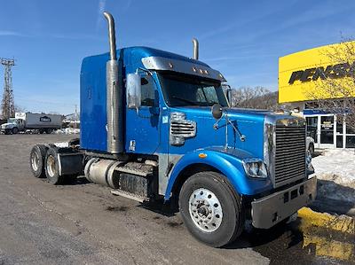 Used 2020 Freightliner Coronado - photo 1