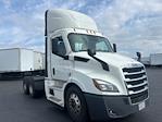 Used 2020 Freightliner Cascadia Detroit DD13 Semi Truck for sale #365434 - photo 3