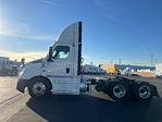 Used 2020 Freightliner Cascadia Detroit DD13 Semi Truck for sale #365438 - photo 4