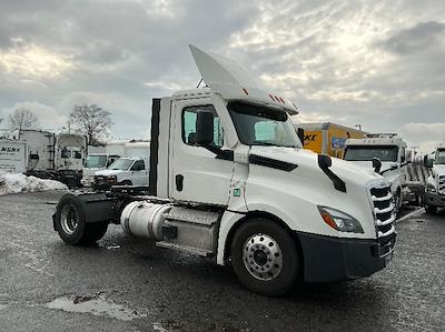Used 2020 Freightliner Cascadia - photo 1