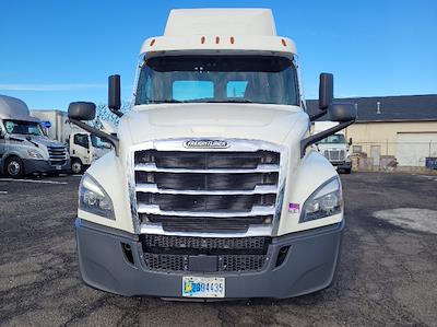 Used 2020 Freightliner Cascadia Detroit DD13 Semi Truck for sale #365680 - photo 2