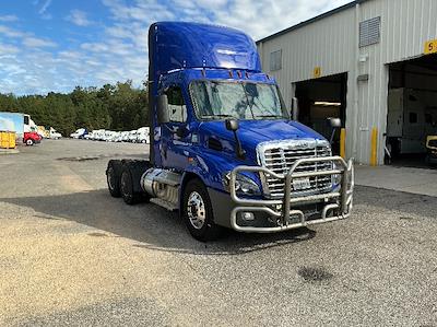 Used 2020 Freightliner Cascadia Detroit DD13 Semi Truck for sale #366128 - photo 1