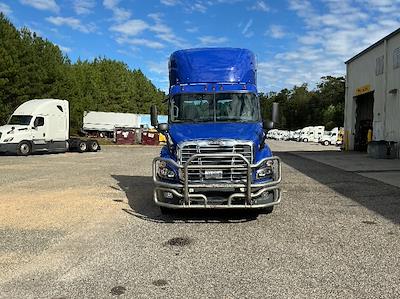 Used 2020 Freightliner Cascadia Detroit DD13 Semi Truck for sale #366128 - photo 2
