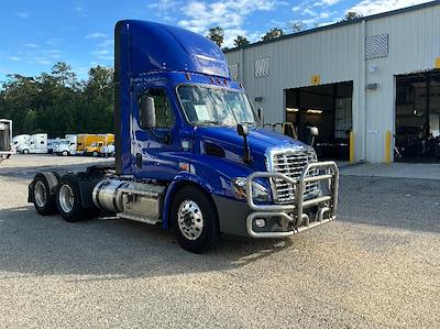Used 2020 Freightliner Cascadia Detroit DD13 Semi Truck for sale #366130 - photo 1