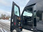 Used 2020 Freightliner Cascadia Detroit DD15AT Semi Truck with Sleeper Cab for sale #366146 - photo 9