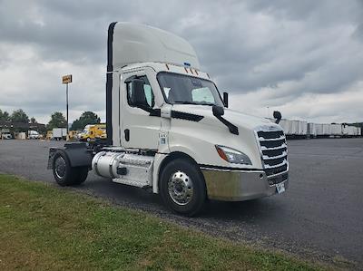 Used 2020 Freightliner Cascadia Detroit DD15AT Semi Truck for sale #366365 - photo 1