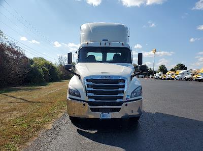 Used 2020 Freightliner Cascadia Detroit DD15AT Semi Truck for sale #366368 - photo 2