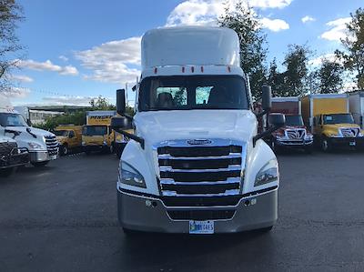 Used 2020 Freightliner Cascadia Detroit DD15AT Semi Truck for sale #366371 - photo 2