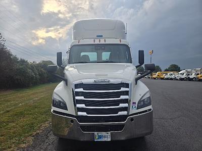 Used 2020 Freightliner Cascadia - photo 1