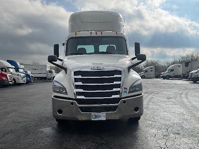 Used 2020 Freightliner Cascadia Detroit DD15AT Semi Truck for sale #366380 - photo 2
