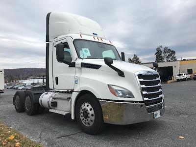 Used 2020 Freightliner Cascadia Detroit DD15AT Semi Truck for sale #366382 - photo 1