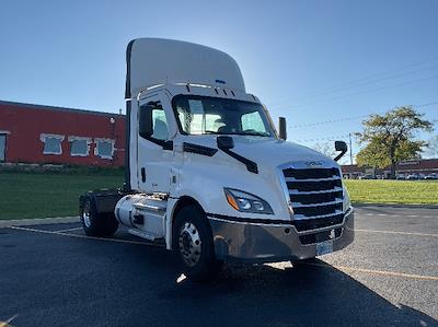 Used 2020 Freightliner Cascadia Detroit DD15AT Semi Truck for sale #366383 - photo 1