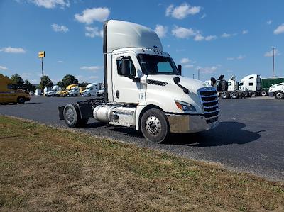 Used 2020 Freightliner Cascadia Detroit DD15AT Semi Truck for sale #366386 - photo 1