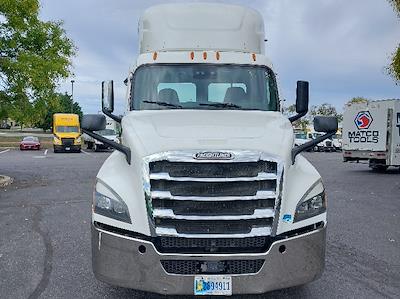 Used 2020 Freightliner Cascadia - photo 1