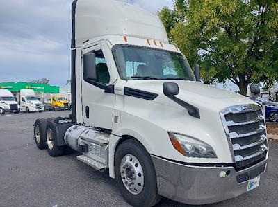 Used 2020 Freightliner Cascadia Detroit DD15AT Semi Truck for sale #366391 - photo 1
