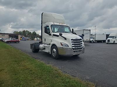 Used 2020 Freightliner Cascadia - photo 1