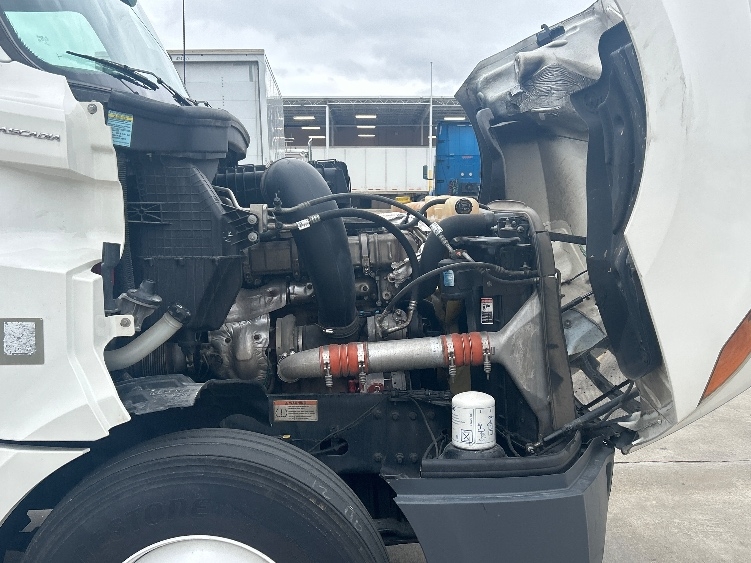 Used 2020 Freightliner Cascadia - photo 22