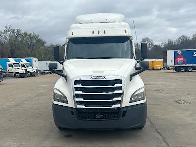 Used 2020 Freightliner Cascadia - photo 1