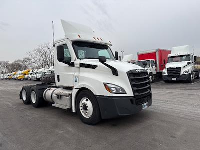 Used 2020 Freightliner Cascadia - photo 1
