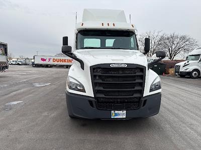 Used 2020 Freightliner Cascadia - photo 1
