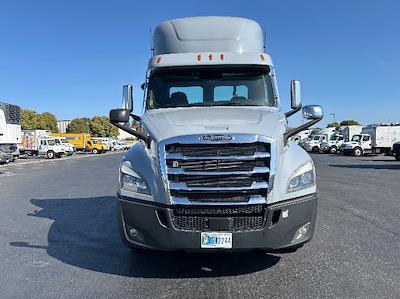 Used 2020 Freightliner Cascadia Detroit DD13 Semi Truck for sale #366981 - photo 2