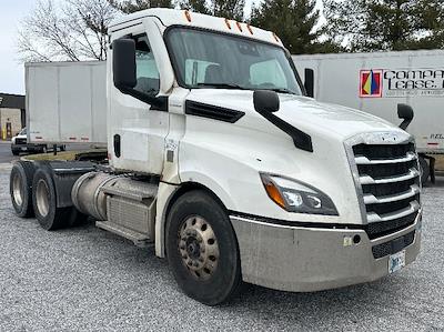 Used 2020 Freightliner Cascadia Detroit DD15AT Semi Truck for sale #367057 - photo 1
