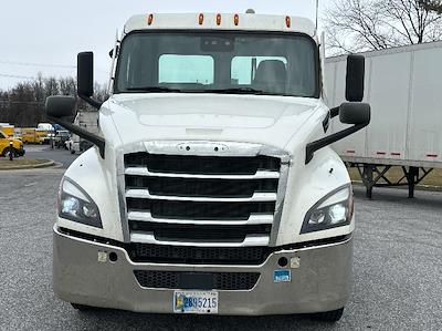 Used 2020 Freightliner Cascadia Detroit DD15AT Semi Truck for sale #367057 - photo 2