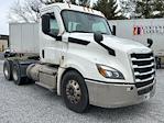 Used 2020 Freightliner Cascadia Detroit DD15AT Semi Truck for sale #367057 - photo 1