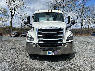 Used 2020 Freightliner Cascadia Detroit DD15AT Semi Truck for sale #367066 - photo 2