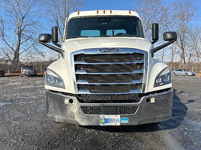 Used 2020 Freightliner Cascadia Detroit DD15AT Semi Truck for sale #367067 - photo 2