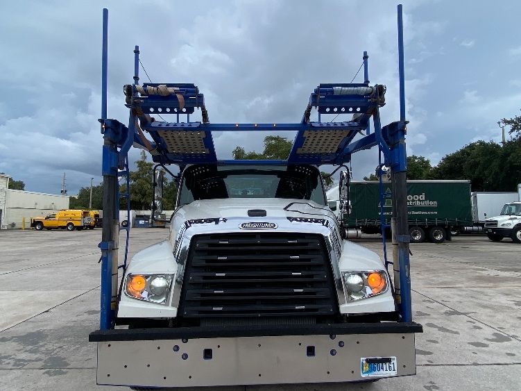 Used 2020 Freightliner 114SD - photo 2