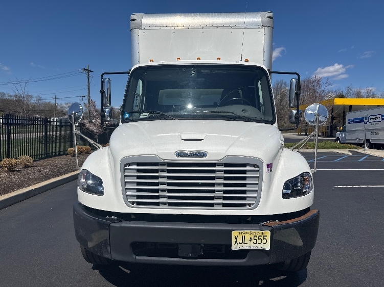 Used 2020 Freightliner M2 106 - photo 2