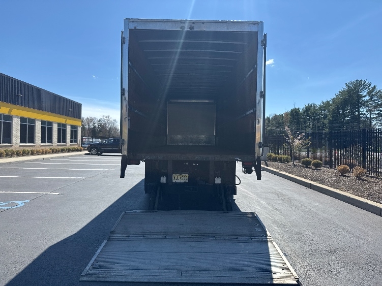 Used 2020 Freightliner M2 106 - photo 11